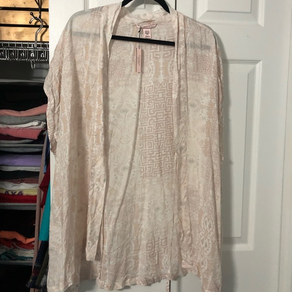 Victoria’s Secret Robe - Picture 1 of 3